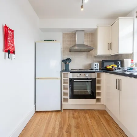 Apartment Horton Street By Ty Sa
